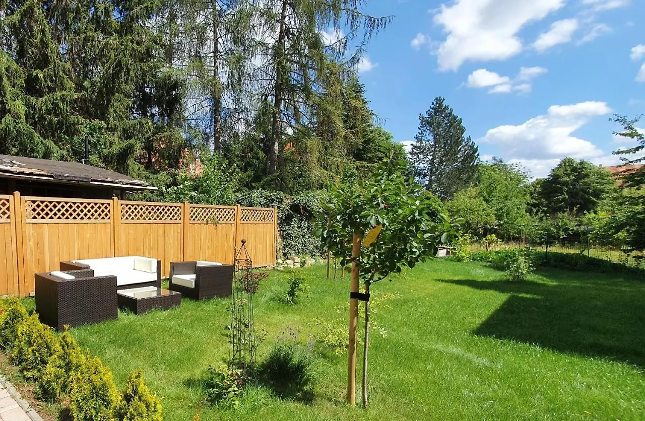 Pineapple Apartments Dresdner Heide Mit Garten Dresden