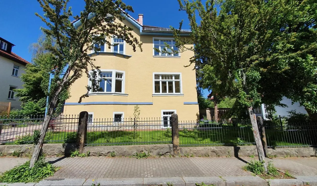 Pineapple Apartments Dresdner Heide Mit Garten Dresden Germany